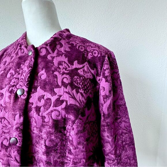 Isaac Mizrahi Live Velvet Scroll Jacquard Snap Front Jacket QVC - Picture 12 of 15